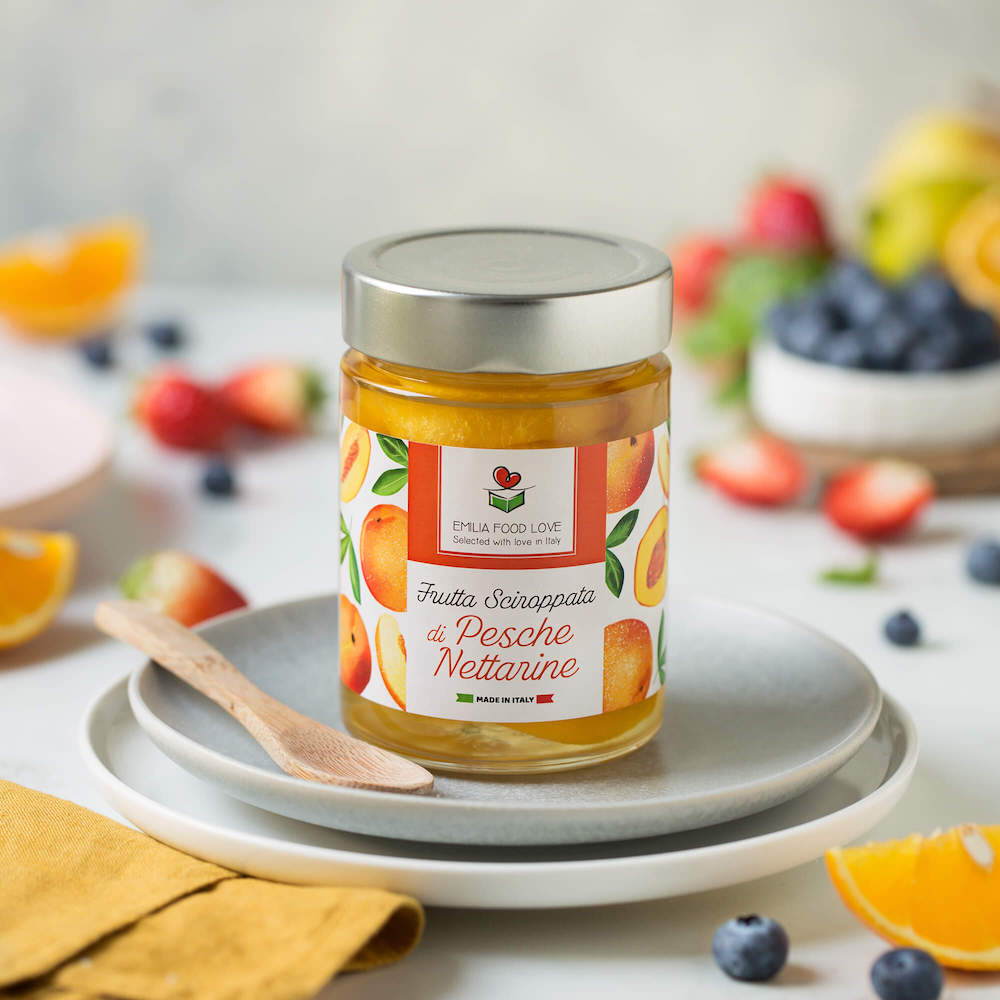 https://en.emiliafood.love/cdn/shop/products/EMILIAFOODLOVESelectedwithloveinItalyFruttaSciroppatadiPescheCannedPeaches_28dfe64d-b64b-470e-aca4-0d0d45c18920_1200x.jpg?v=1665842653